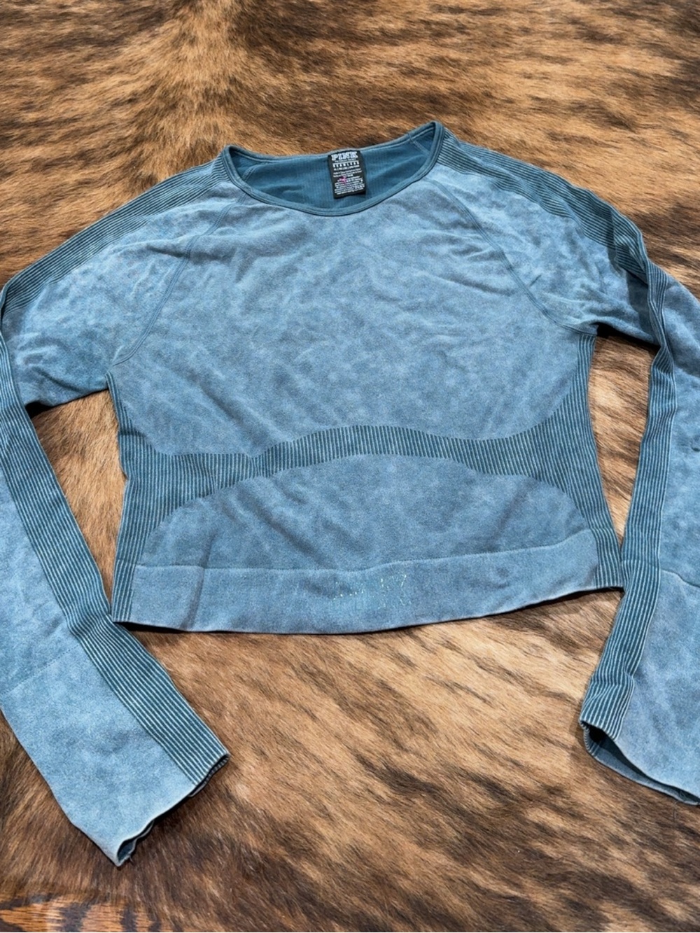 PINK Victoria's Secret Seamless Long-Sleeve Top in Teal Blue